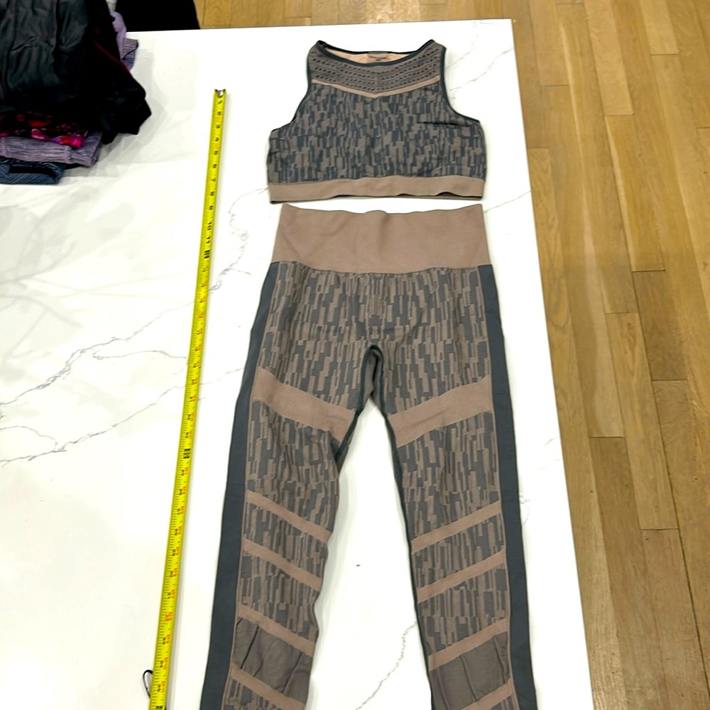 MUSE Climate wear workout outfit, medium top, small leggings